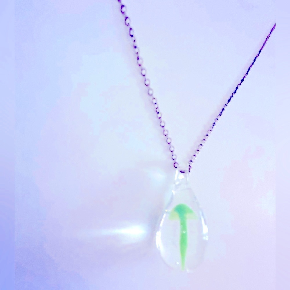 NWOT necklace Green Mushroom in handblown glass 1” teardrop 18” Silvertone chain